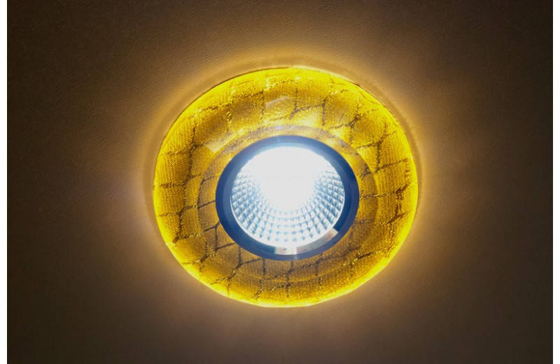 

Светильник с LED подсветкой по контуру