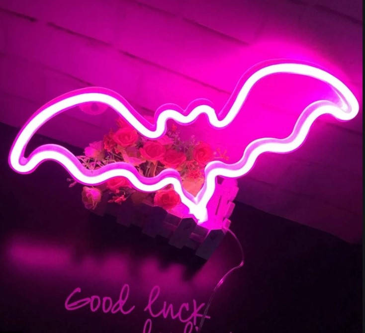 

Настенный неоновый светильник ночник Кажан летучая мышь розовый