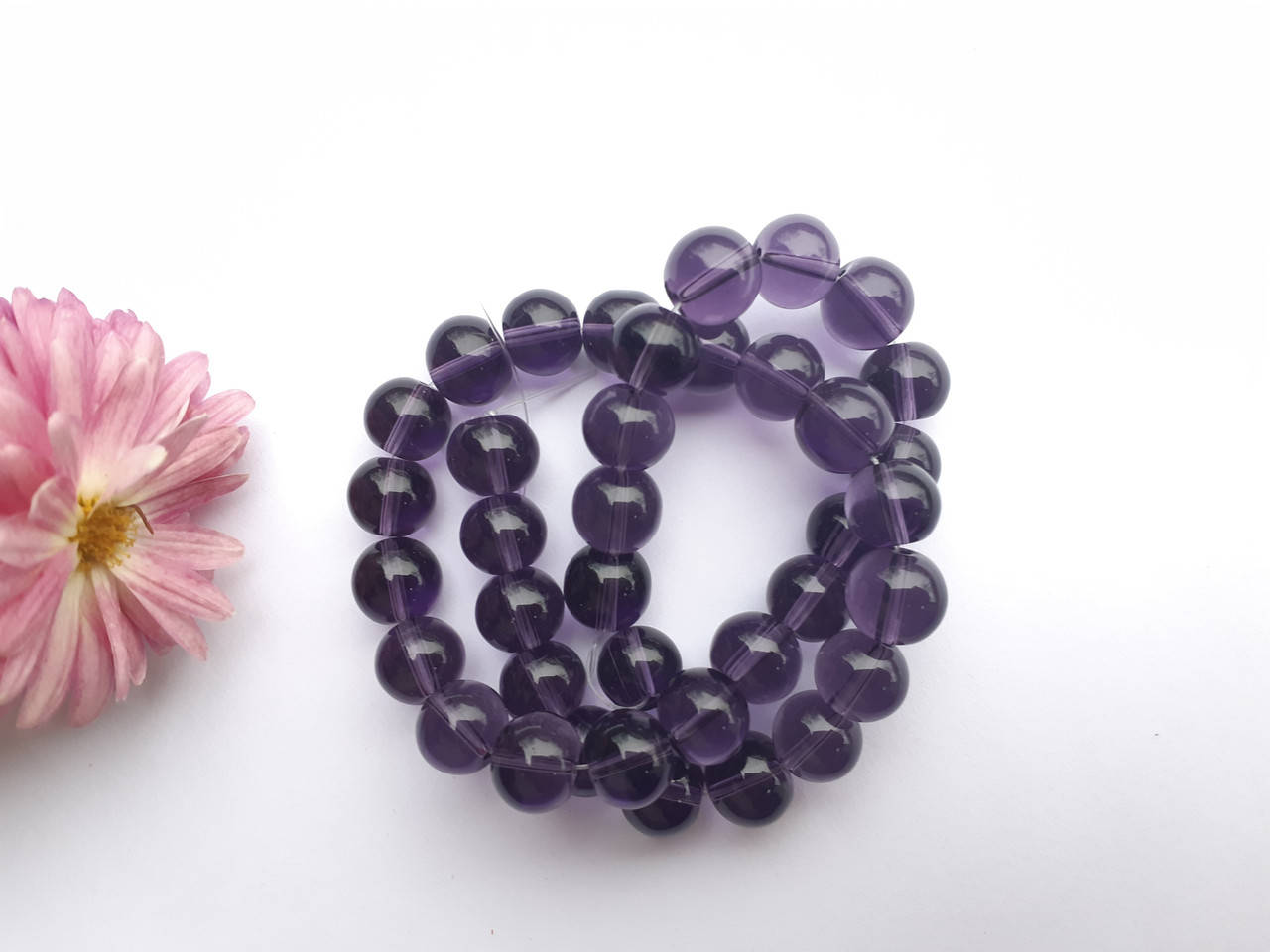 

Бусины на нитке гладкий шарик d-12мм стекло цвет серо-фиолетовый (прозрачный) L-39см