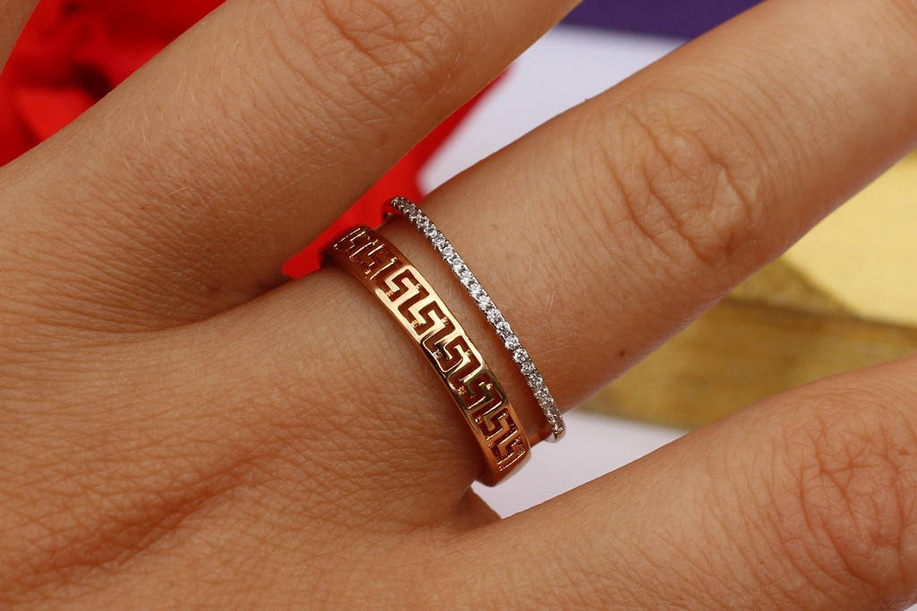 

Кольцо Xuping Jewelry с родием резной греческий узор р 21 золотистое