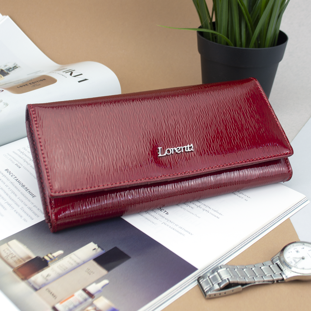 

Женский кожаный лаковый кошелек красный LORENTI 72037-SH red