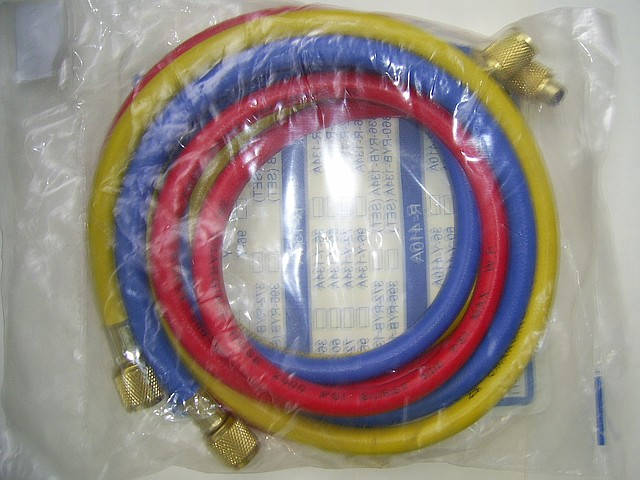

Шланг заправочный для фреона 0,9м (3 шт) 1/4"-1/4"