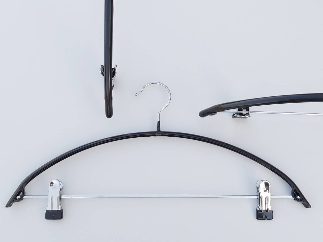 

Плечики вешалки тремпеля металлический в силиконовом покрытии костюмный черного цвета, длина 41,5 см, Черный