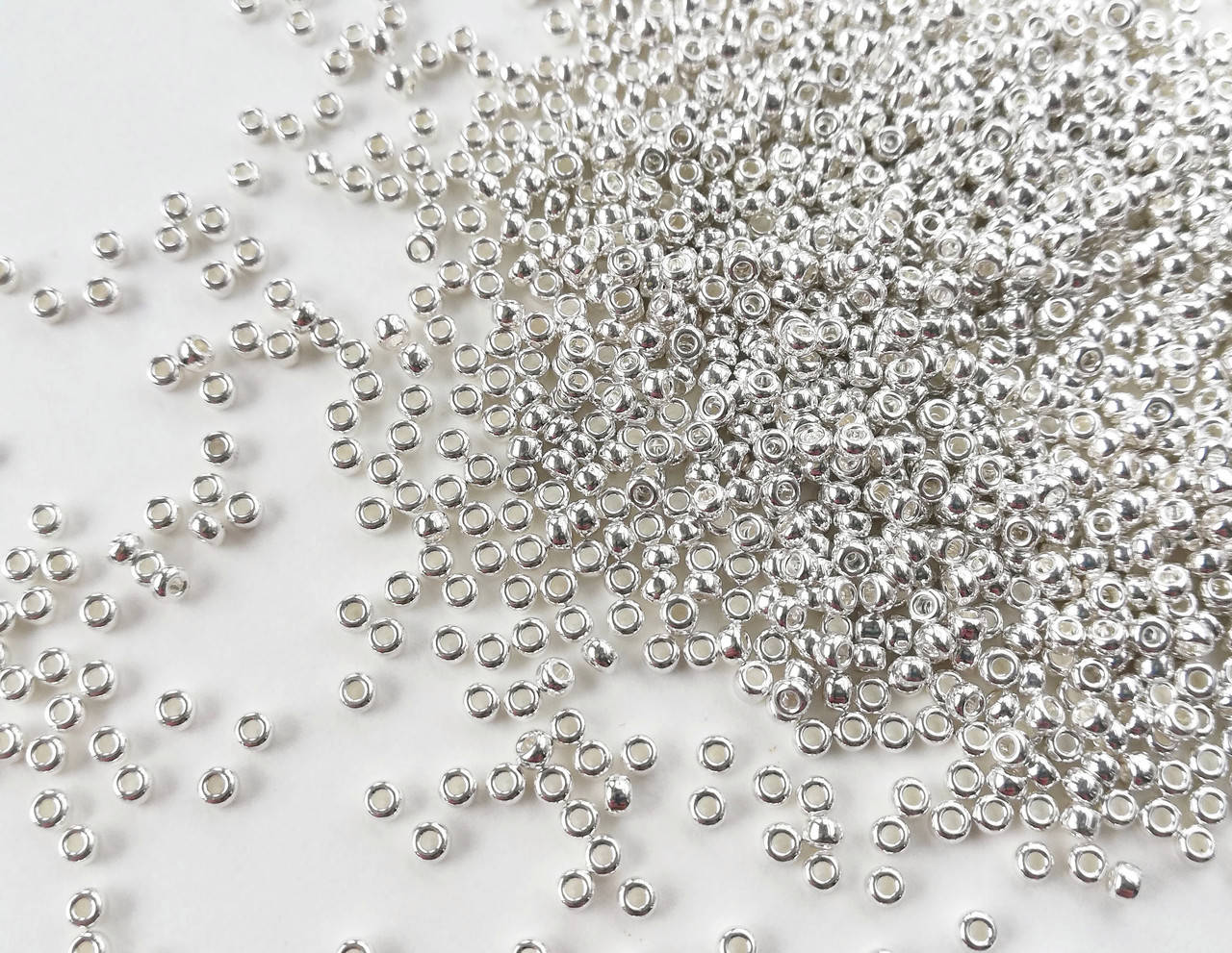 

Японський бісер Miyuki Круглий 11/0 0961 Bright Sterling Plated