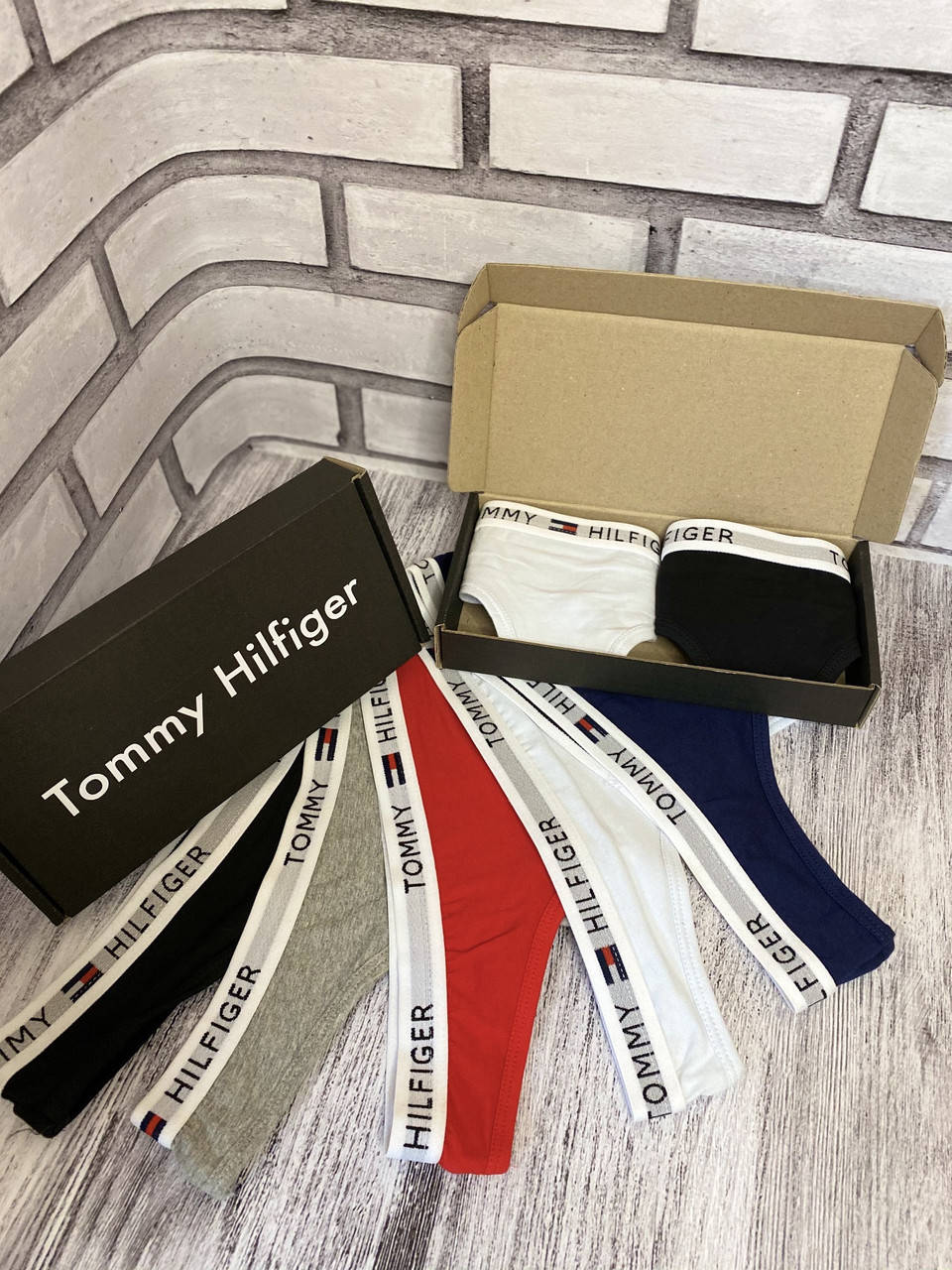 

Набор женских трусов стринги Tommy Hilfiger 2, L, Черный
