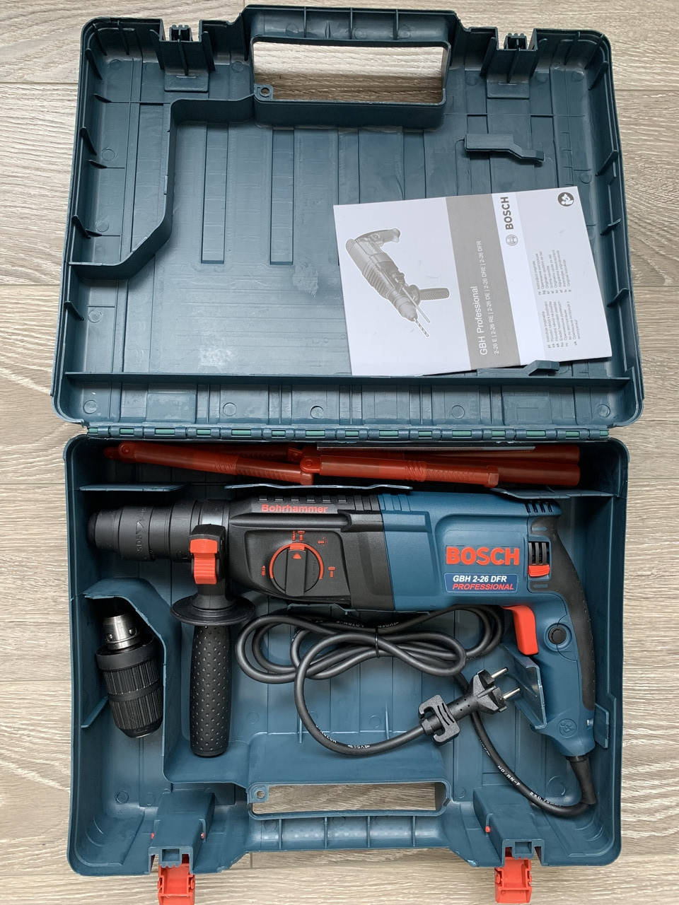 

Перфоратор Bosch GBH 2-26 DFR : 2 патрона | 3 режима | 800 Вт