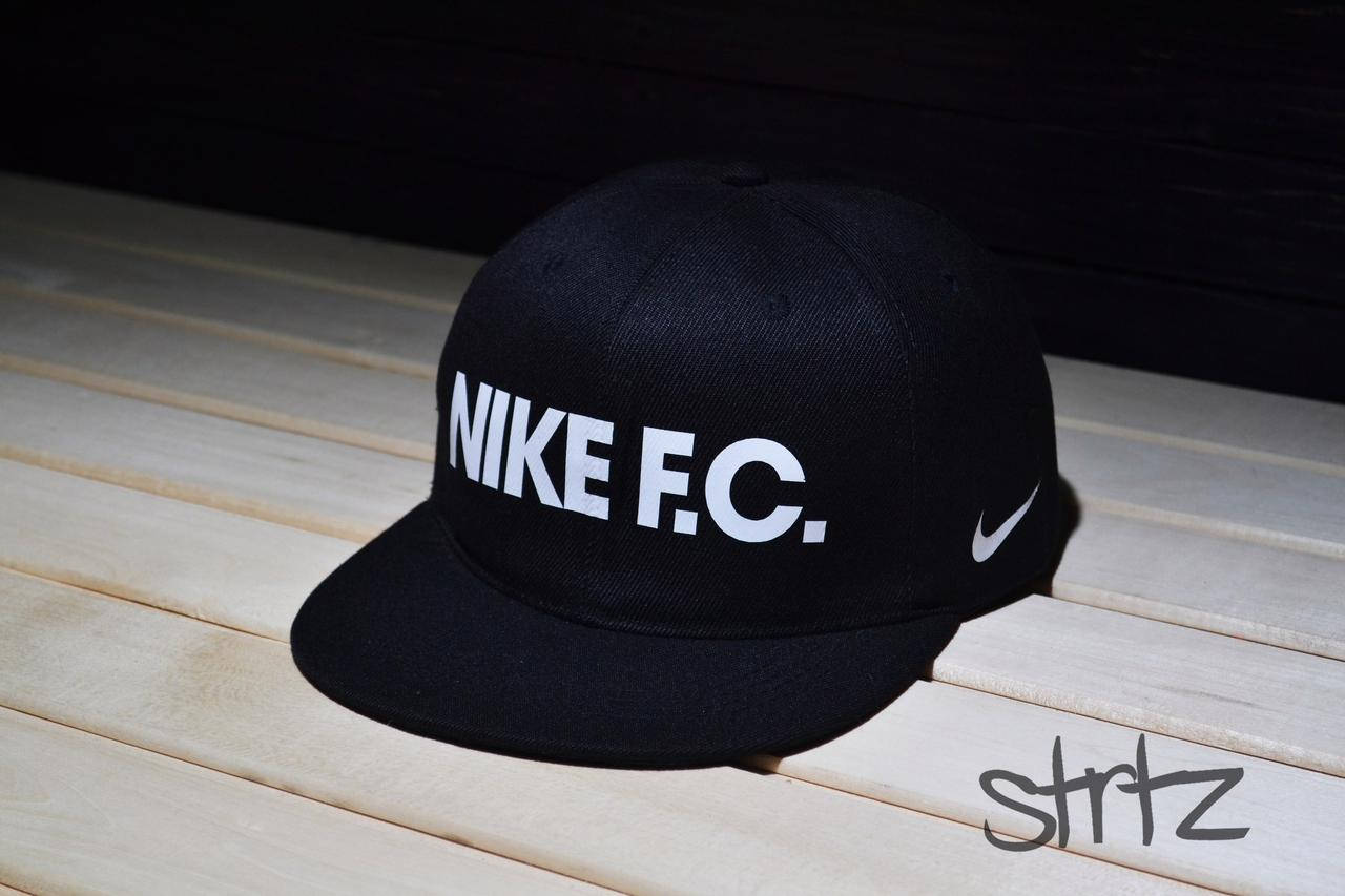 

Кепка снепбек Найк (Nike) мужская на каждый день, черная, Черный