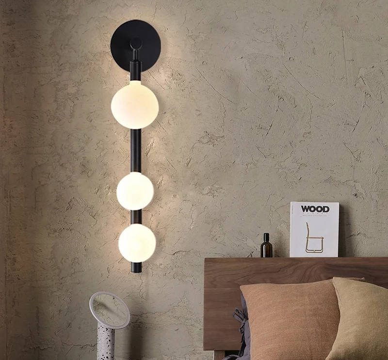 

Бра настенное B69-bk-k Черный 14х12х55 см.