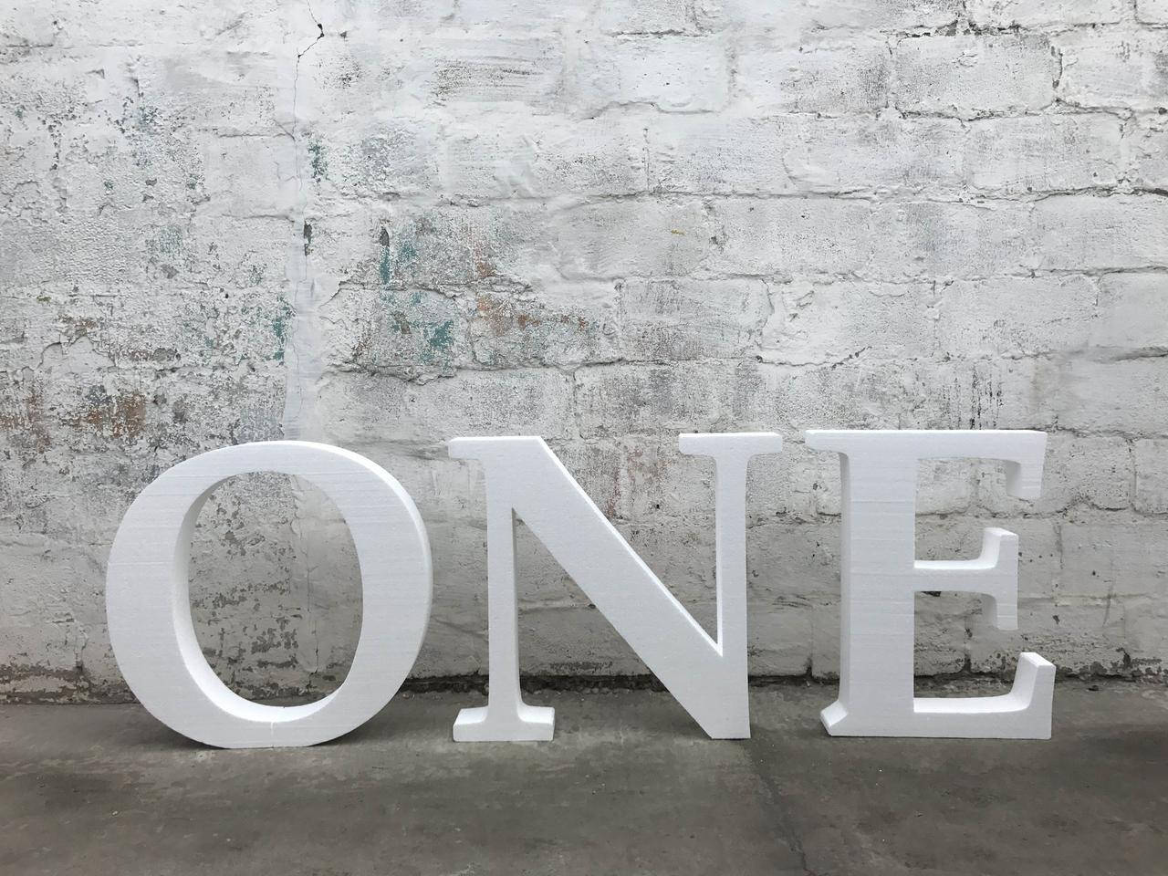 

Буквы ONE из пенопласта белые (комплект) Шрифт 2