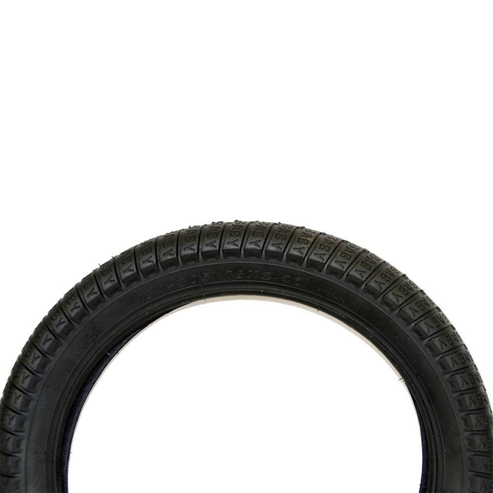 

Покрышка 18", 2.4 Royalbaby черная