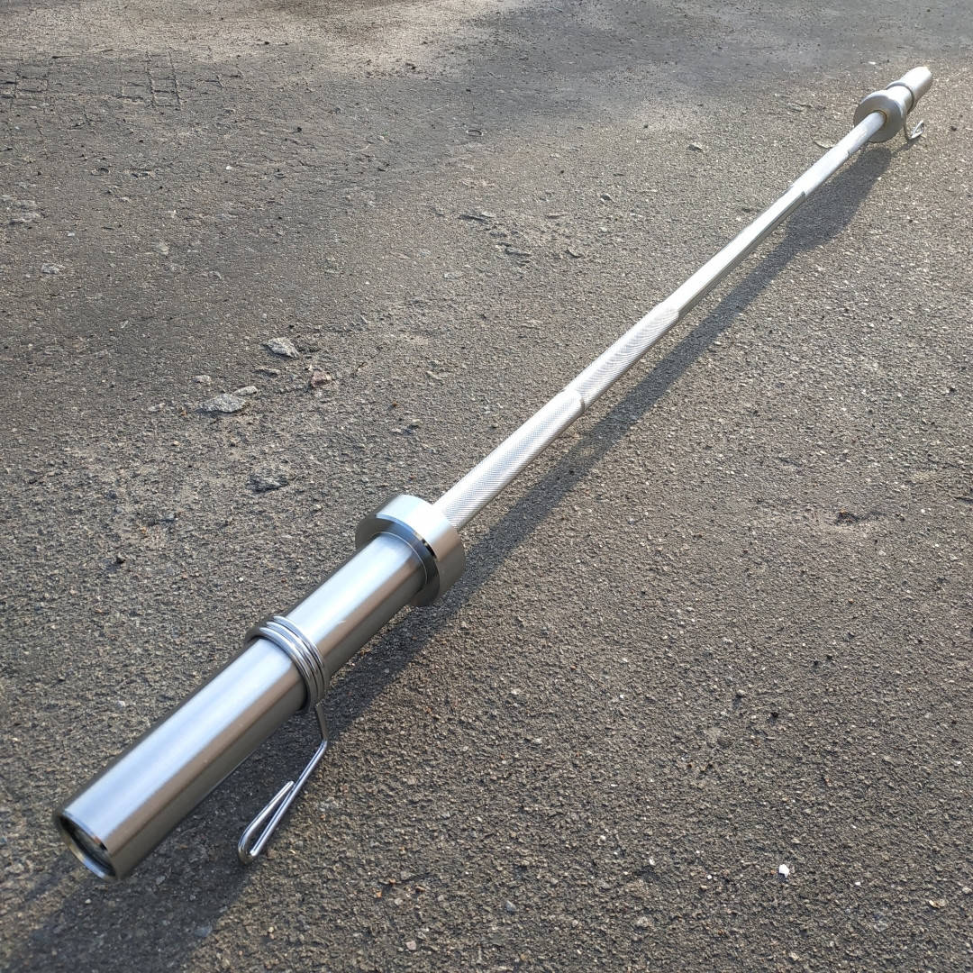 

Олимпийский гриф 1,8м, D-50мм, d-28мм, вес 13.5 кг (180 см)