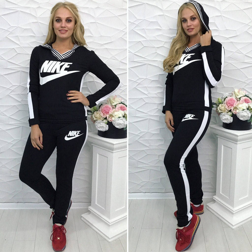 

Костюм трикотажный найк черный с белыми полосами
