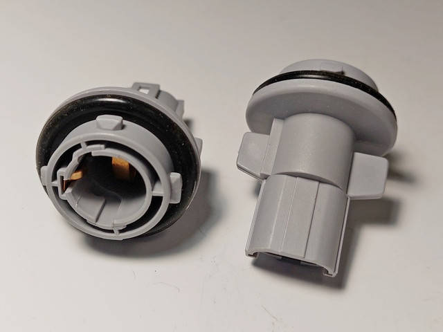 

Патрон указателя поворотов Ланос /Артикул/код РЛ 4921