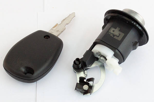 

Личинка замка багажника GP Renault Sandero 1 (6001550798)