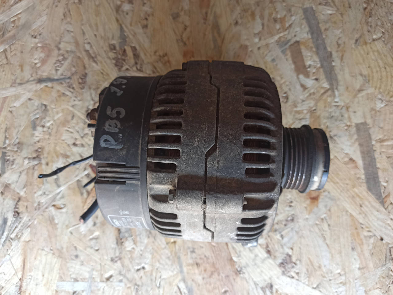 

Генератор Bosch 120 A (0 123 515 003, 028 903 028) Passat b5, Audi A4 b5, Audi A6 c4