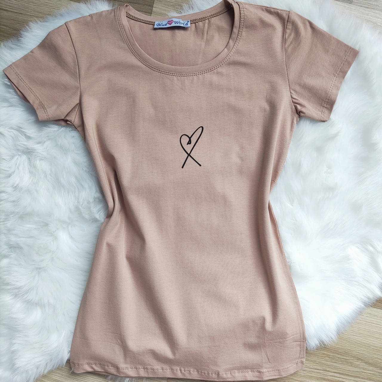 

Жіноча молодіжна футболка з невеликим принтом "Сердечко", Хаки