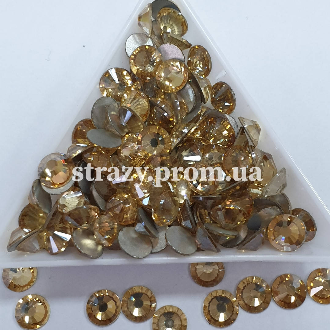 

Стразы ss30 Gold Shaddow (Champagne) (6,5мм) 280шт "Crystal Premium"