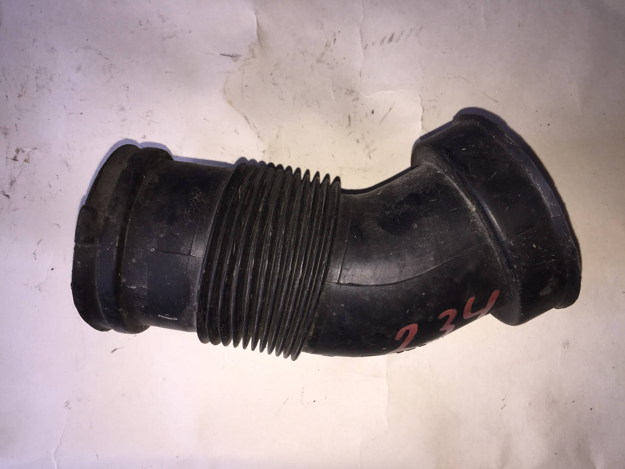 

Патрубок воздушный Opel Astra H 1.9 CDTI №234 55558369