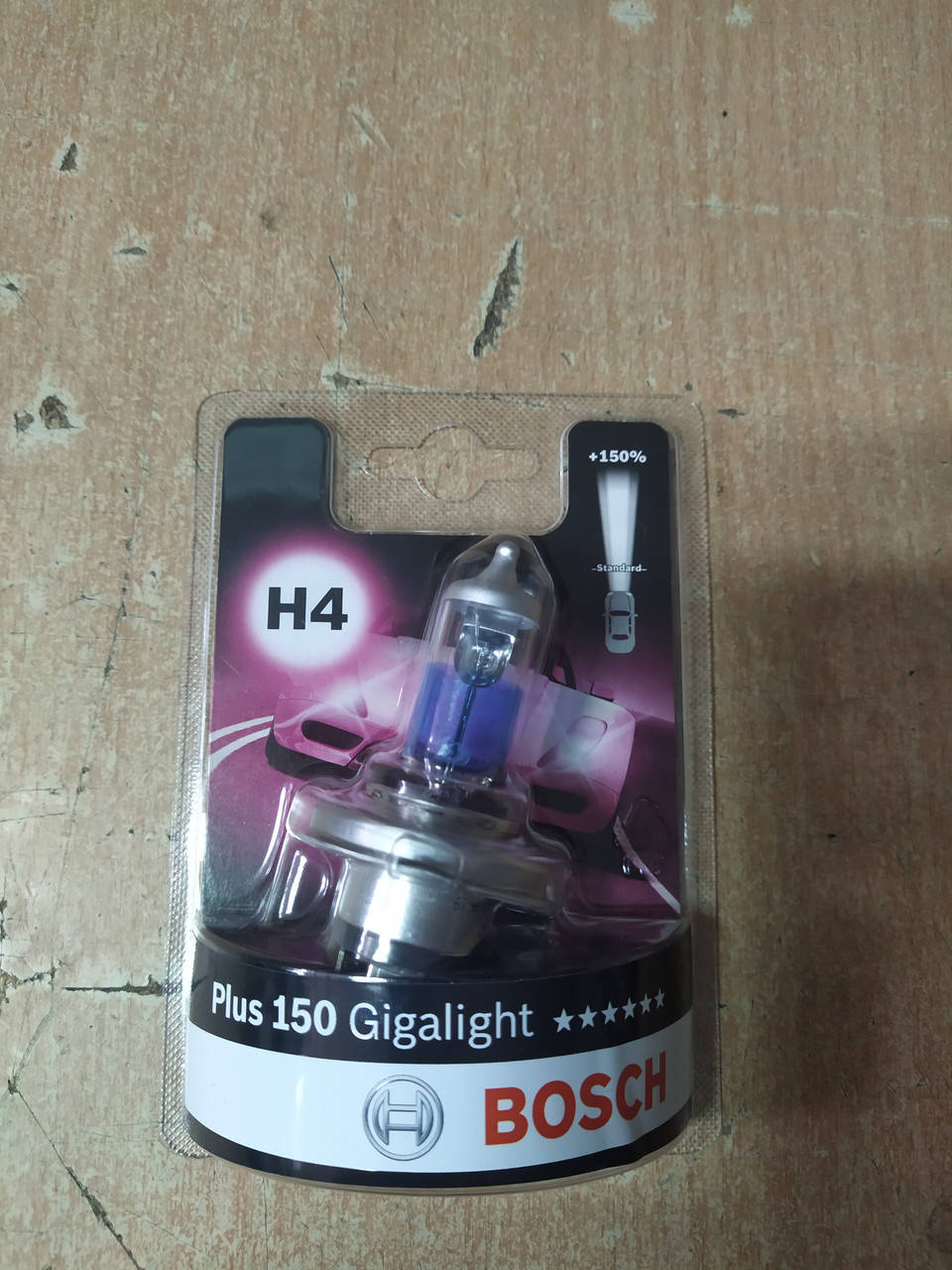 

Лампа галогеновая Bosch GigaLight +150 H4 12V 60/55W 1 987 301 136 - производства Германии