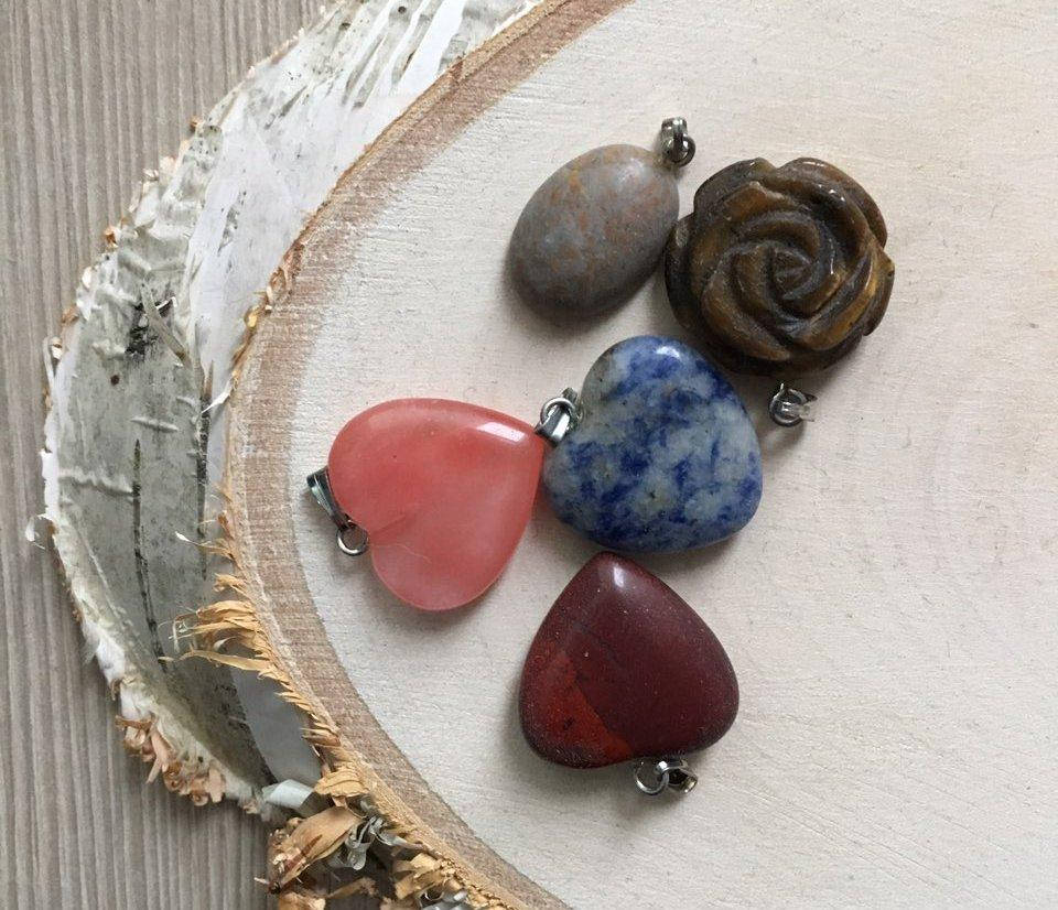 

Подвеска камень натуральный 20 мм