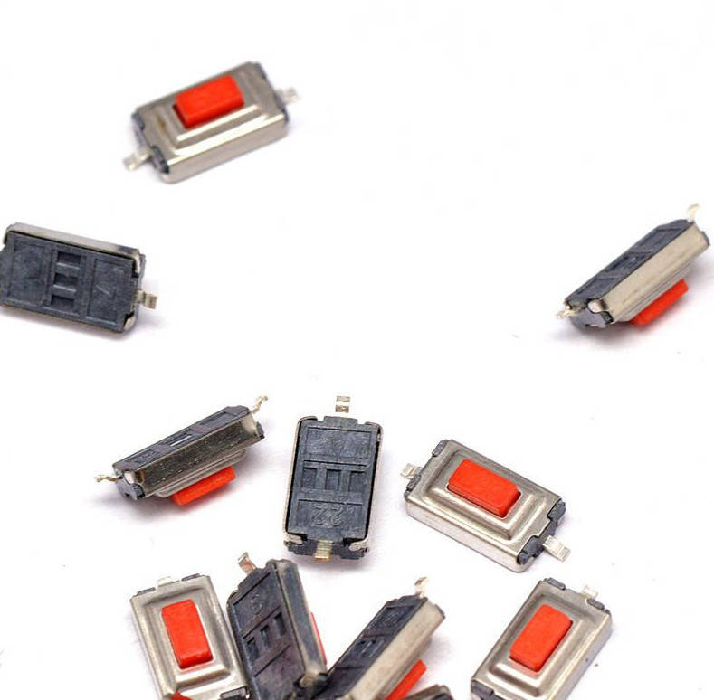 

3177 Кнопка тактовая 3 x 6 x 2,5 мм