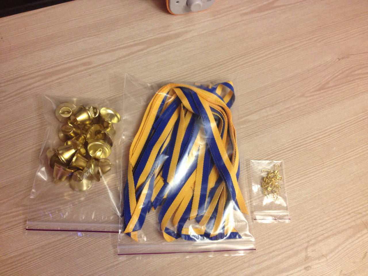 

Набір "Зав'яжи сам"