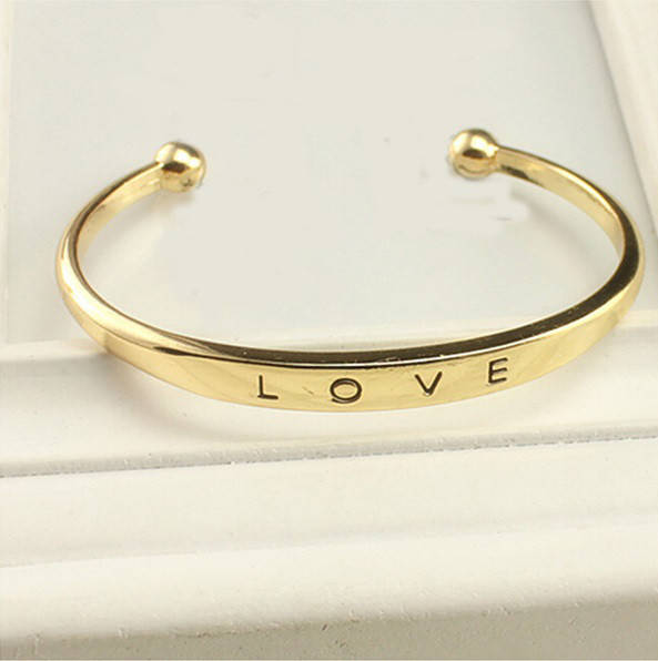 

Браслет женский Love