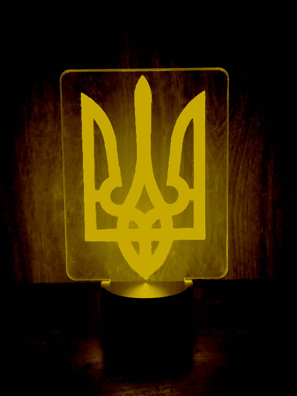 

Акриловый светильник-ночник Тризубец желтый tty-n000432