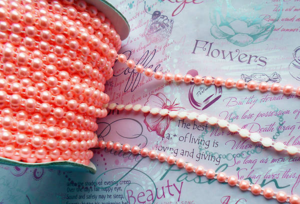 

Напівбусини 6мм світло-рожеві на подвійній нитці