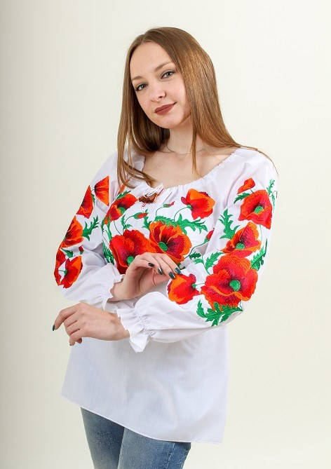 

Батистовая вышиванка с маками, Белый