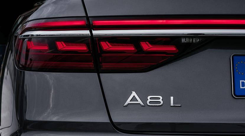 

Эмблема надпись багажника Audi А8L