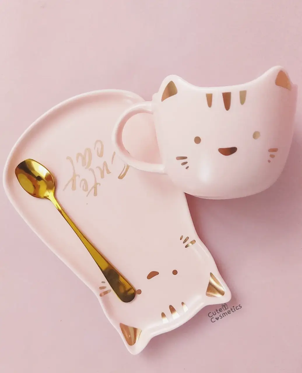 

Набір "Cute Cat" : керамічна чашка + блюдце + ложечка.