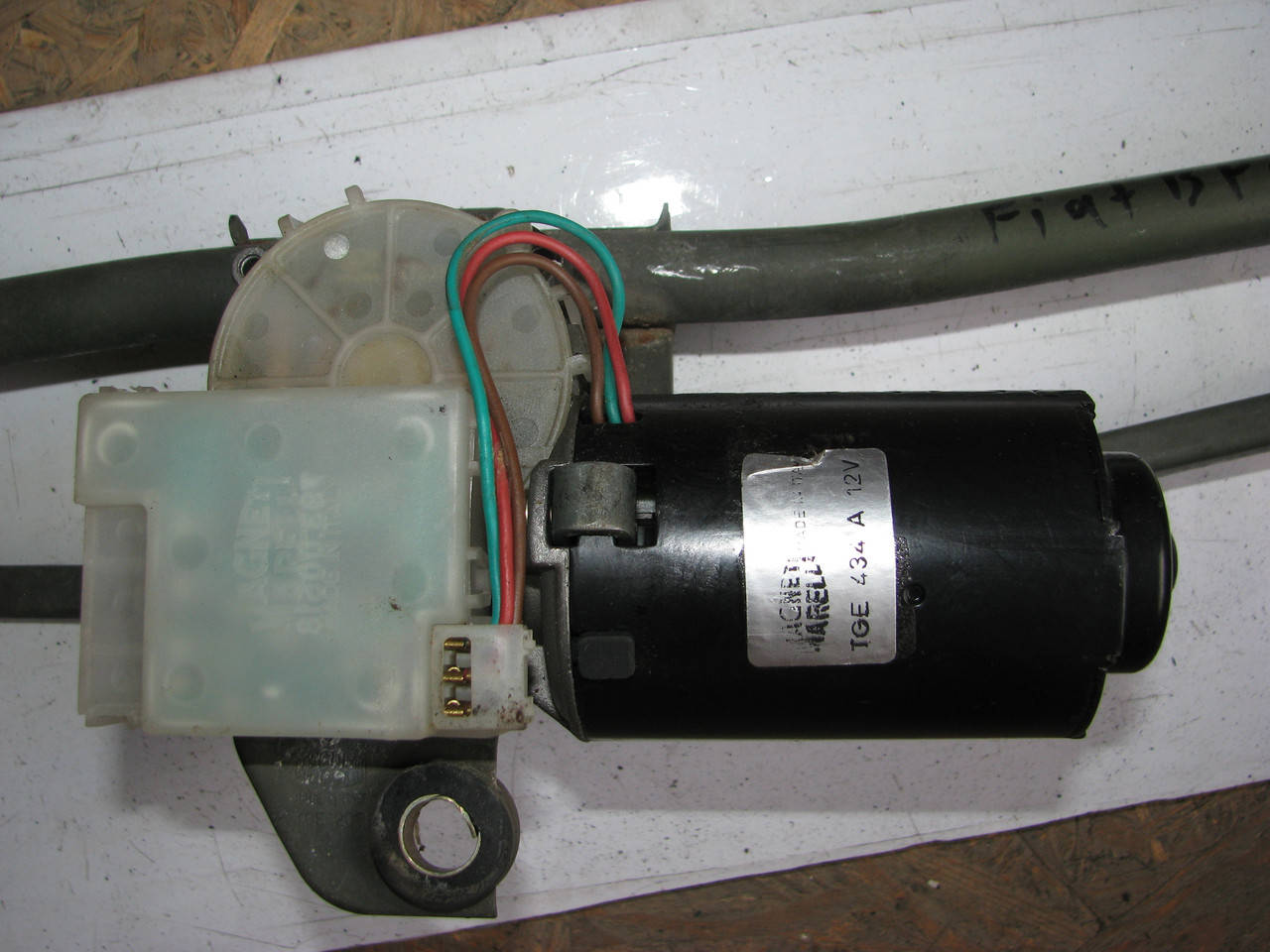 

Б/у моторчик стеклоочистителя Fiat Brava/Bravo, MAGNETI MARELLI TGE434A
