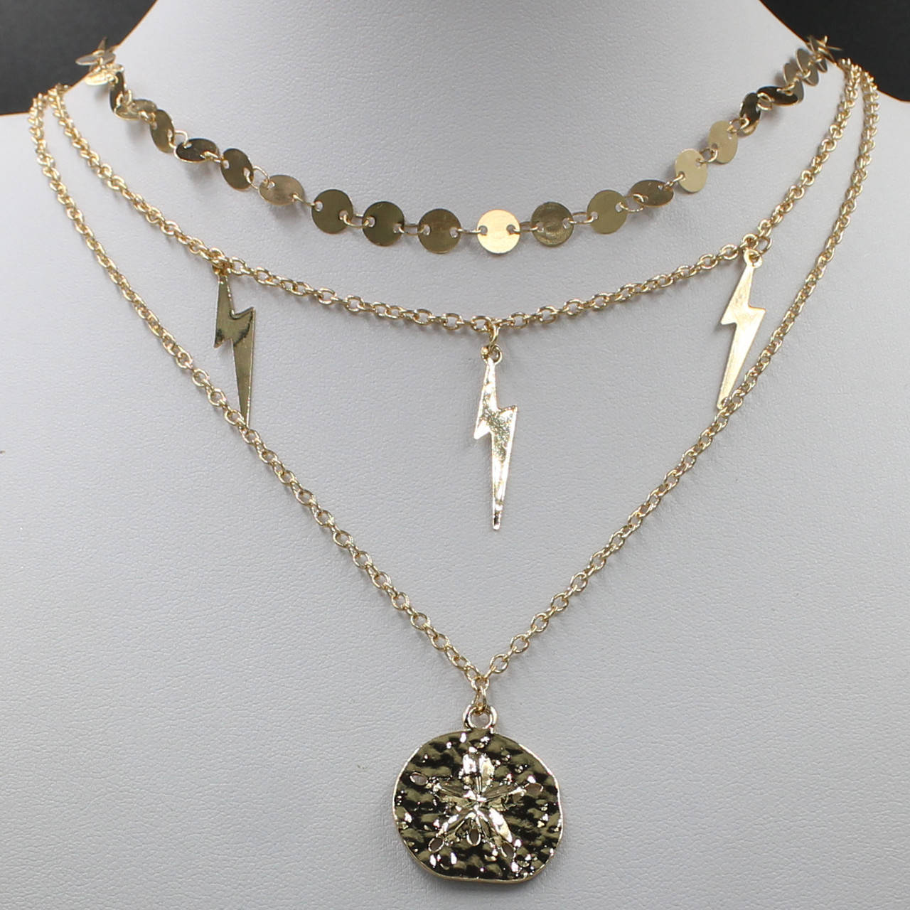 

Колье многослойное с кристалами золотое набор цепочек на шею 3 ряда молния и монета
