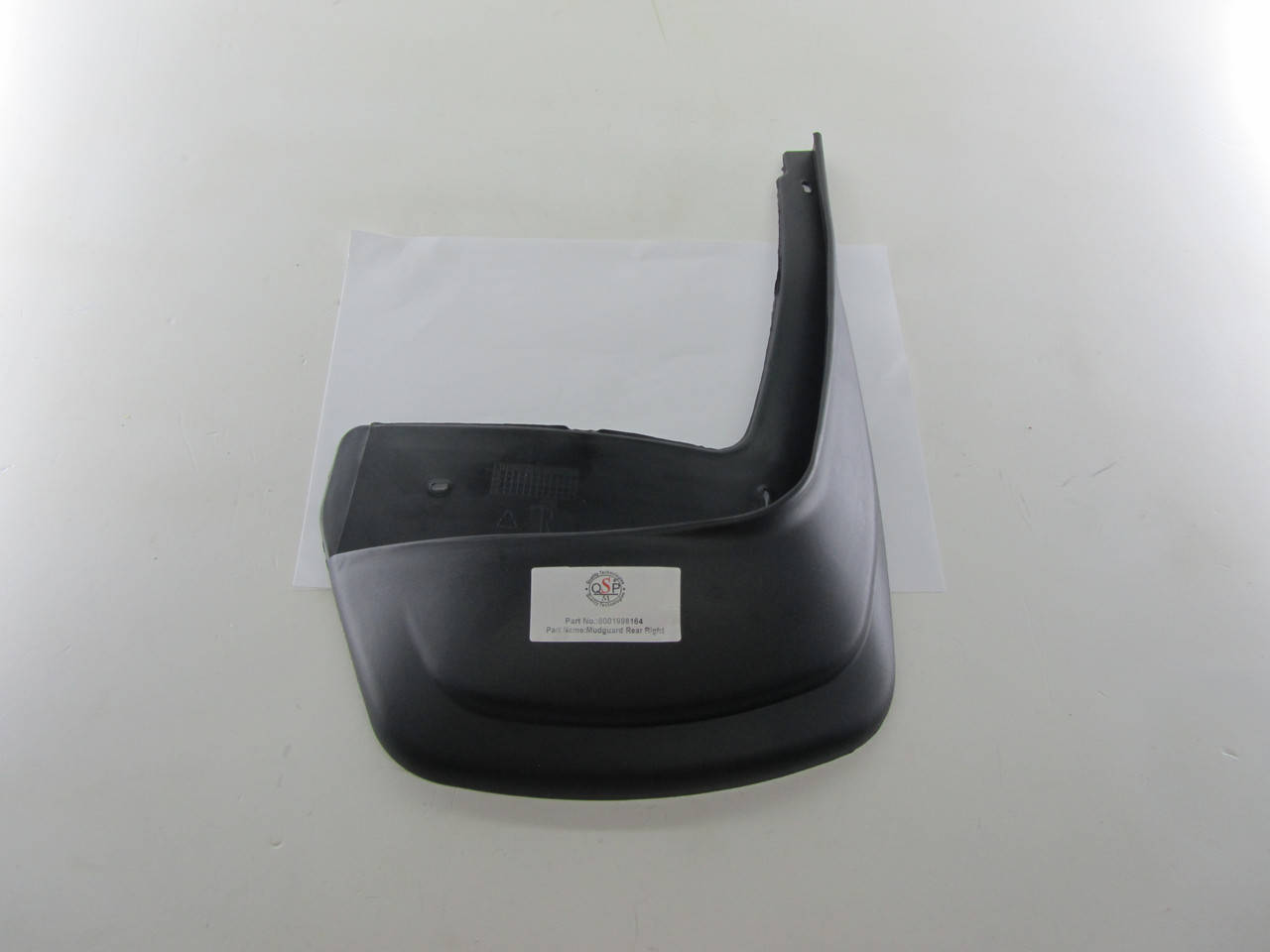 

Брызговик задний правый Dacia Logan