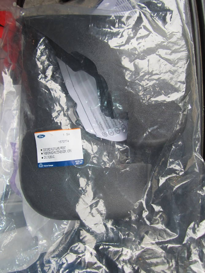 

Комплект передних брызговиков Ford Fusion 02-12 (1570774)