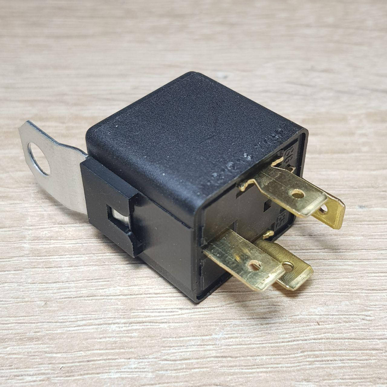 

Реле 4 конт 12v 30А Газель,ВАЗ,ЗАЗ универс с кронш