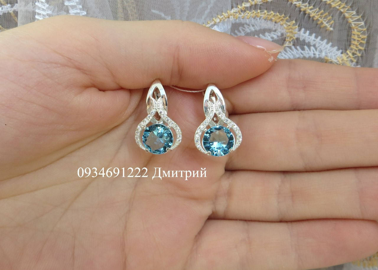 

Серебряные серьги с фианитами