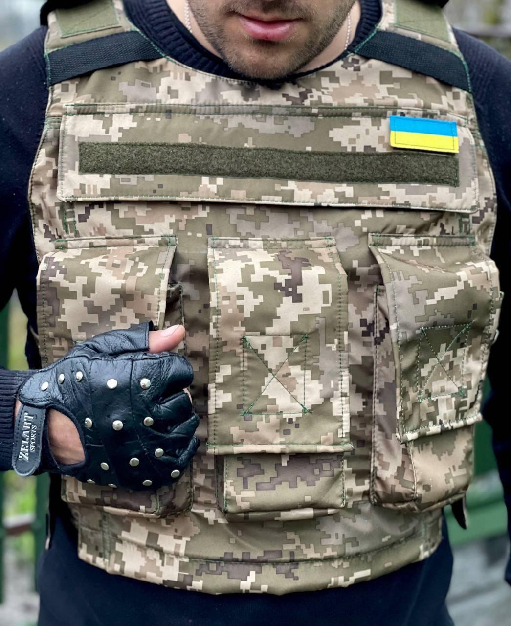 

Бронежилет розгрузка плитоноска з пластинами 4 клас захисту (обзор у відео)