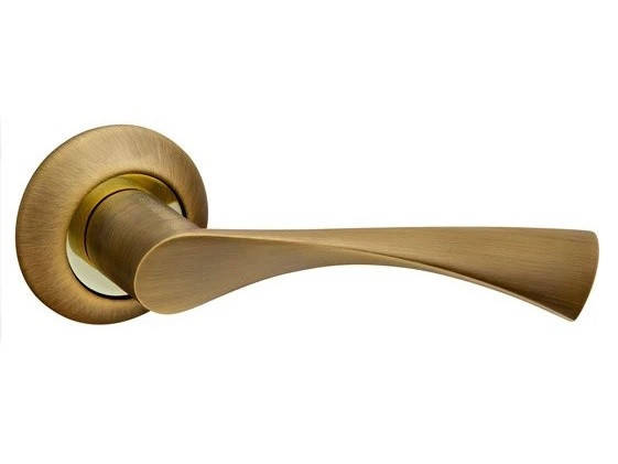 

Ручка дверная на розетке Fuaro CLASSIC AR AB/GP-7 бронза/золото (Китай)