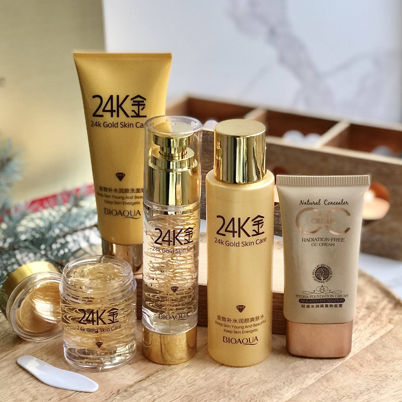 

Подарочный набор BIOAQUA по уходу за лицом с Био-золотом 24К Gold Skin Care (5 продуктов)