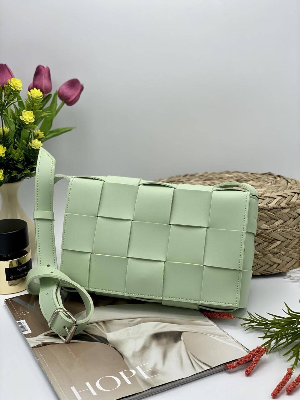 

Сумочка женская на плечо с клапаном в клетку 25*15 см искусственная кожа Nata Зеленый