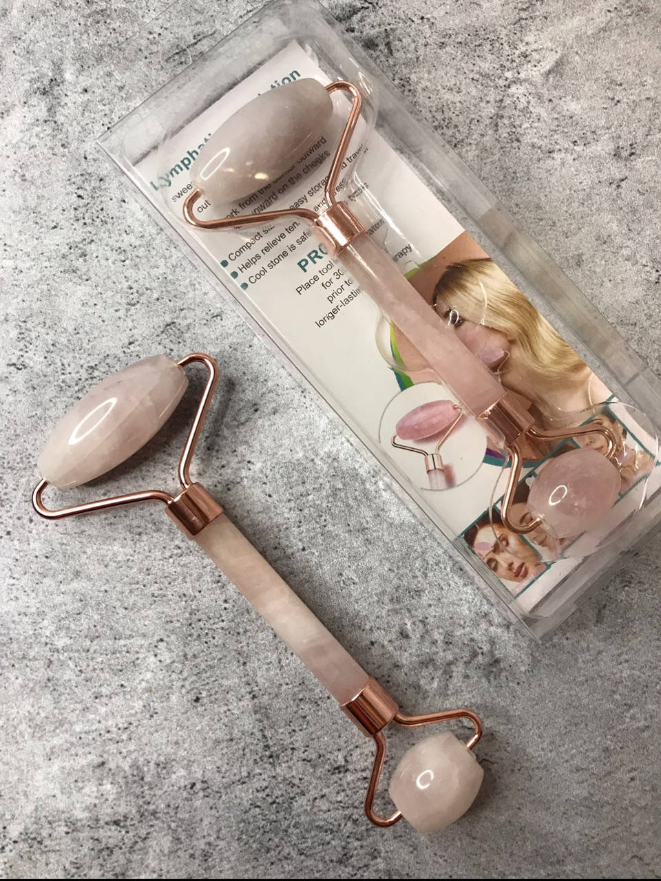 

Роллер натуральный кварц для массажа лица