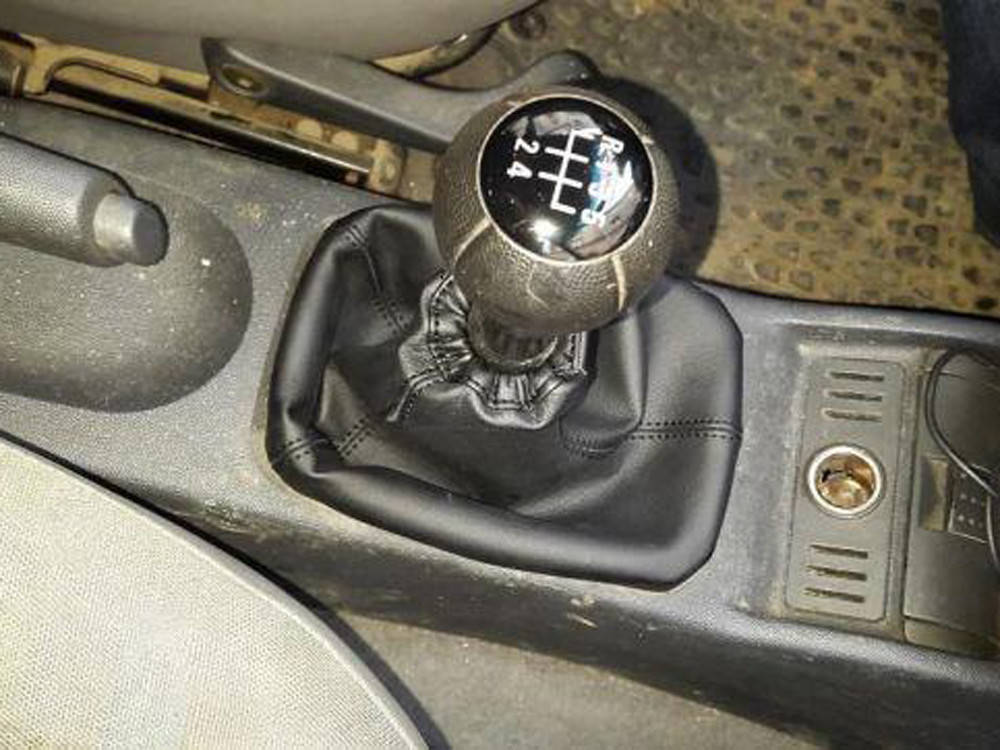 

Чехол ручки кпп Opel Combo C, Corsa C (Orticar)