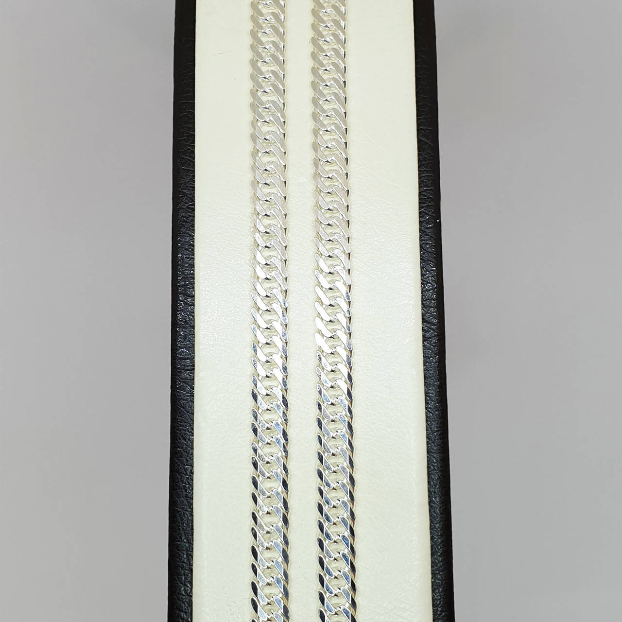 

Серебряная цепочка  16,88 г