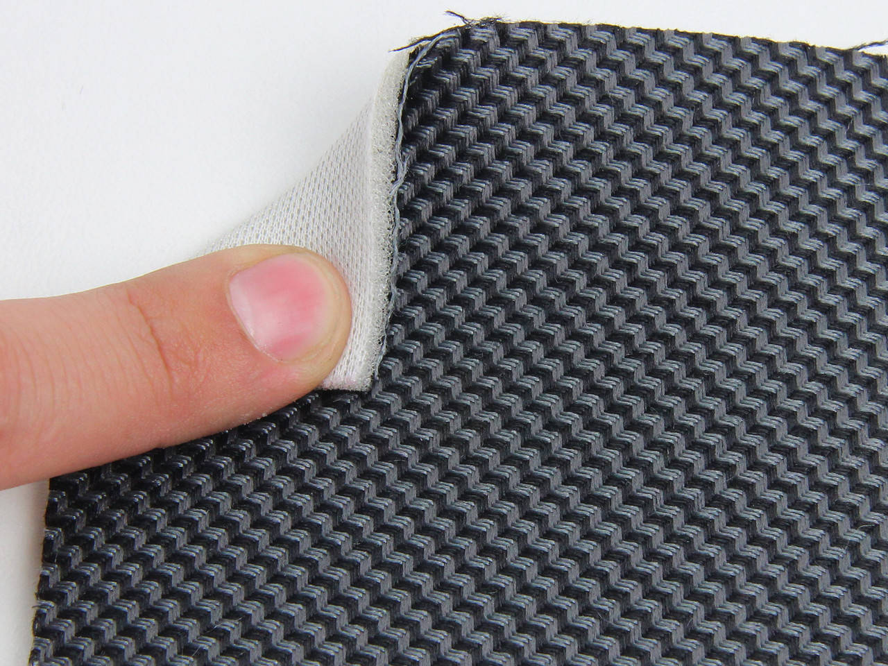 

Автоткань оригинальная для сидений центр (под карбон), на поролоне 3мм и сетке, ширина 150см