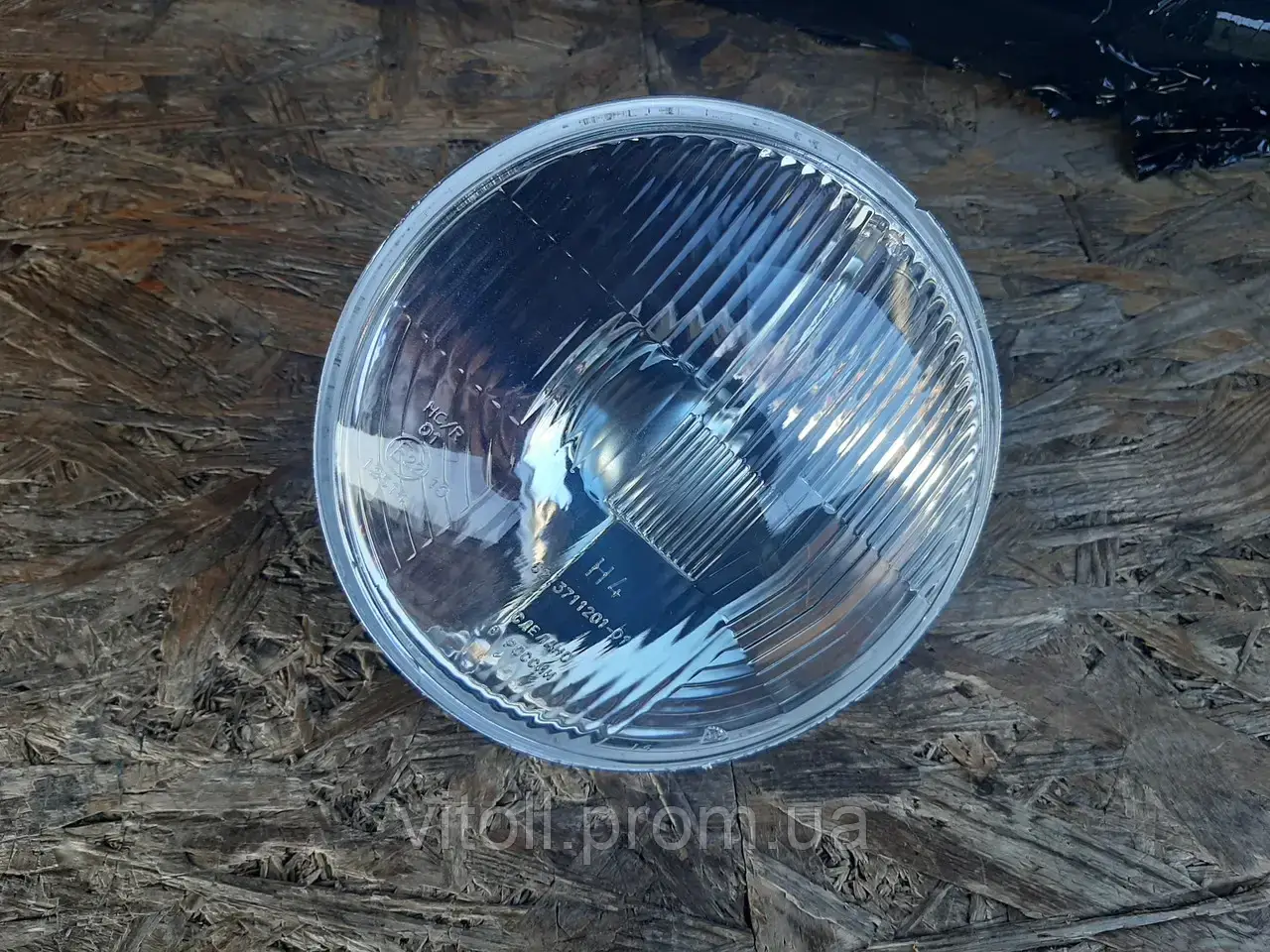 

Фара (оптика) Ваз 2101, 2102, Газ 2410 без габарита Формула Света