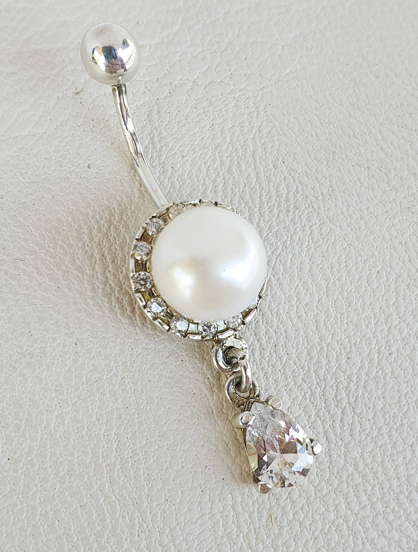 

Пирсинг в пуп серебряный с кубическим цирконием и жемчугом "Луна" 1,92 г