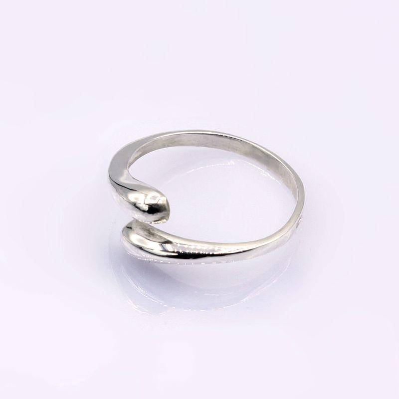 

Серебряное кольцо Капельки 20