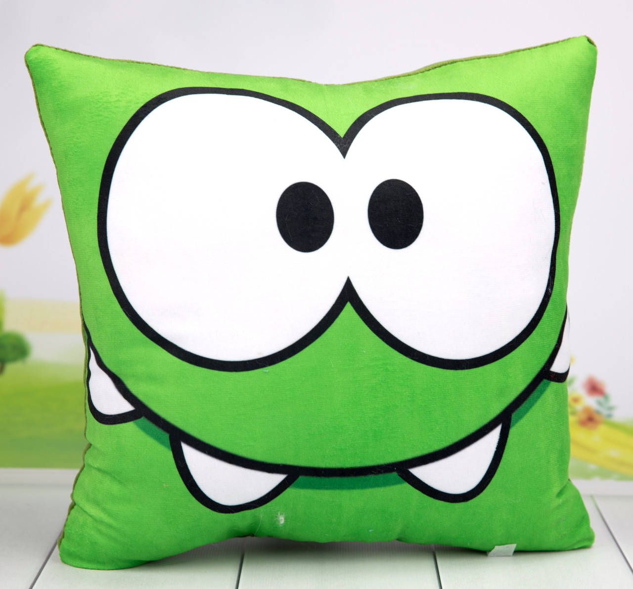 

Детская подушка "Om Nom "(Ам Ням), "Cut the Rope", 36 см.
